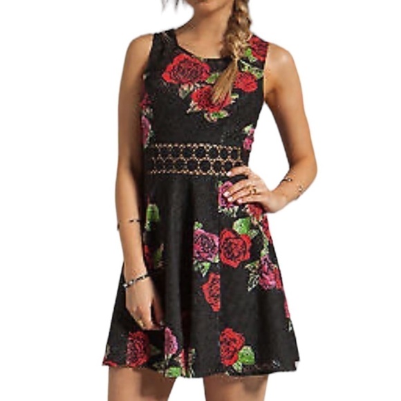 Free People Dresses & Skirts - Free People Black Rose Print Fit and Flare Crocheted Daisy Cutout Waist Dress 4